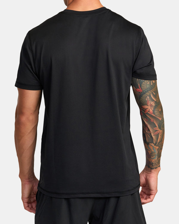RVCA RUNNER TECHINICAL SHORT SLEEVE TOP - BLK