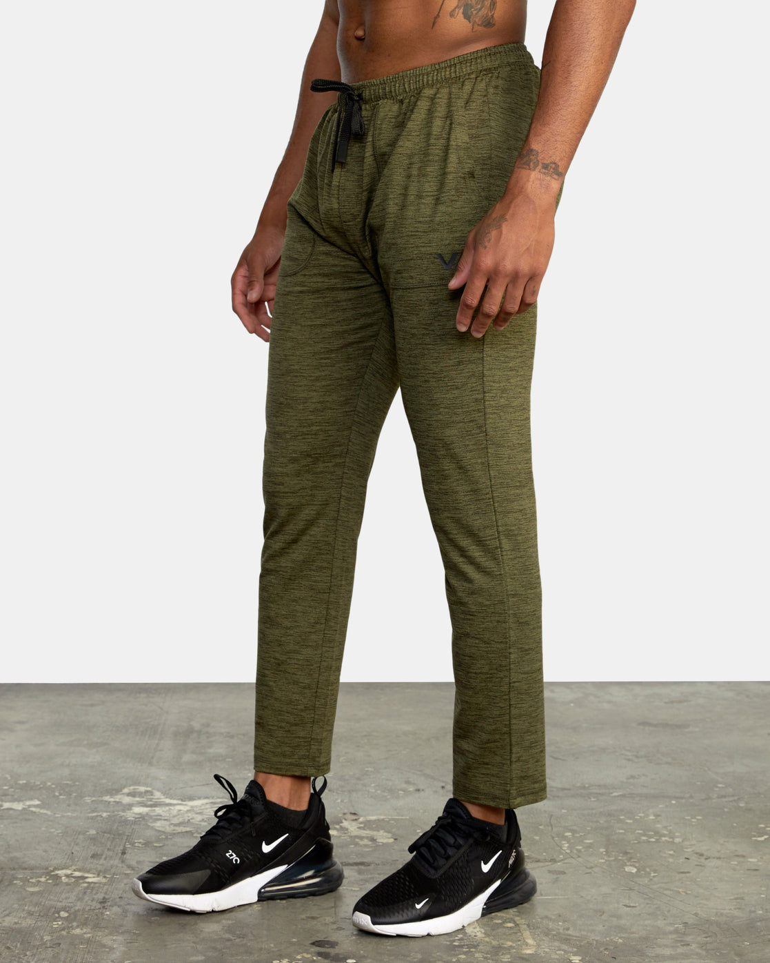 RVCA CABLE SWEATPANTS - OLV