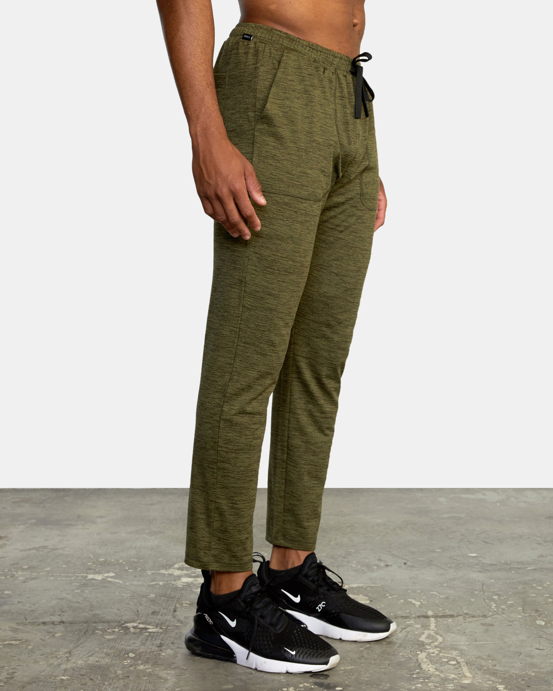 RVCA CABLE SWEATPANTS - OLV