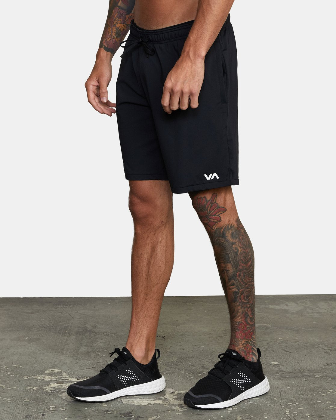 TRAINER 17" SPORT SHORT - BLACK