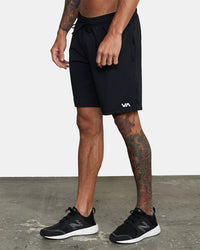 TRAINER 17" SPORT SHORT - BLACK