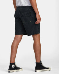 RVCA ESCAPE ELASTIC CORDUROY SHORTS 17" - BLK