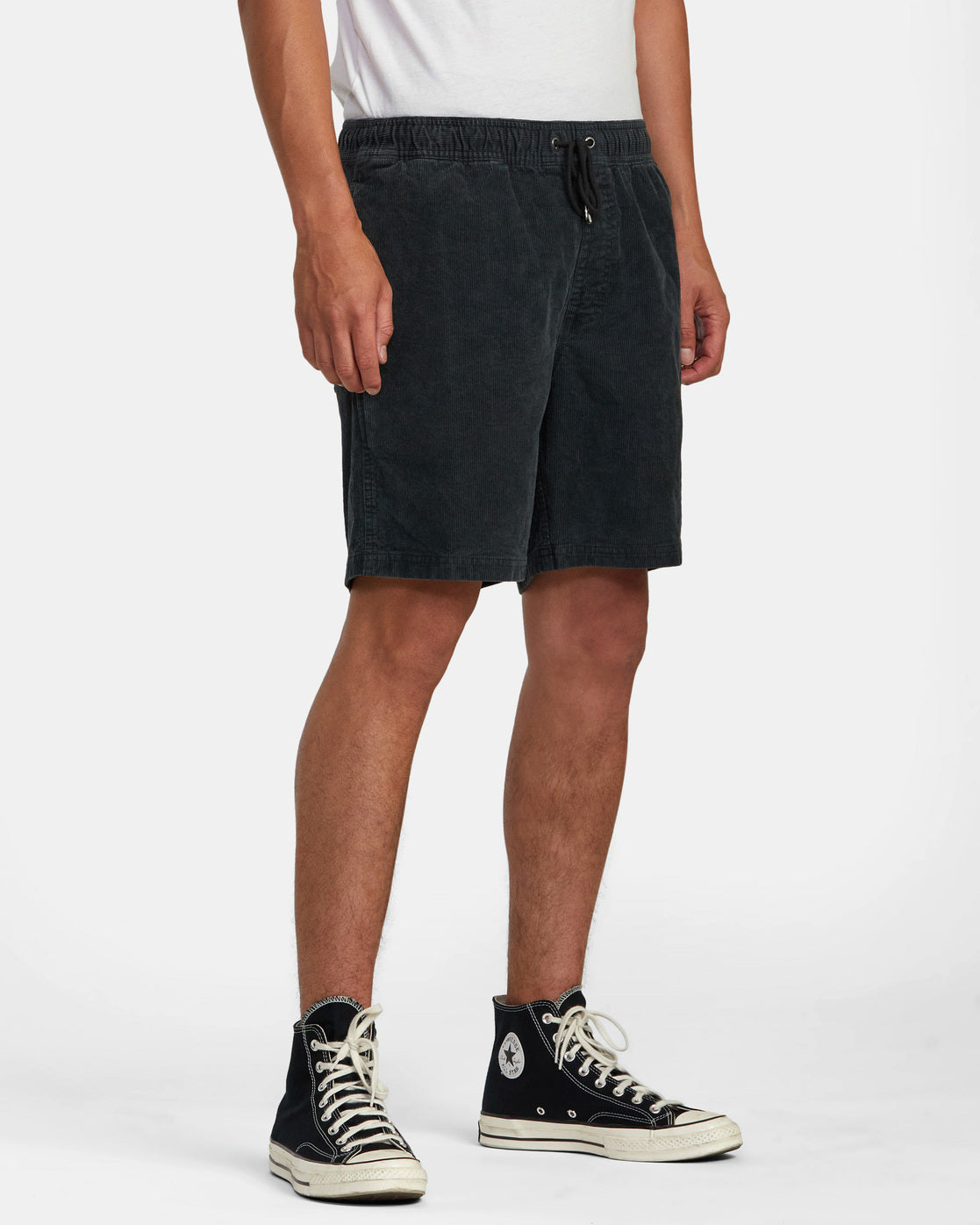 RVCA ESCAPE ELASTIC CORDUROY SHORTS 17" - BLK