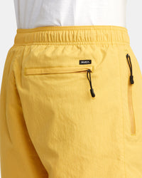 RVCA BRODIE 2 HYBRID ELASTIC SHORTS 17" - VGD