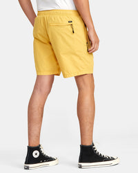 RVCA BRODIE 2 HYBRID ELASTIC SHORTS 17" - VGD