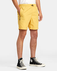 RVCA BRODIE 2 HYBRID ELASTIC SHORTS 17" - VGD