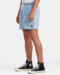 RVCA ESCAPE CHAMBRAY ELASTICIZED SHORTS - WAD