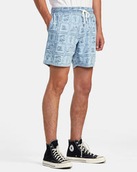 RVCA ESCAPE CHAMBRAY ELASTICIZED SHORTS - WAD