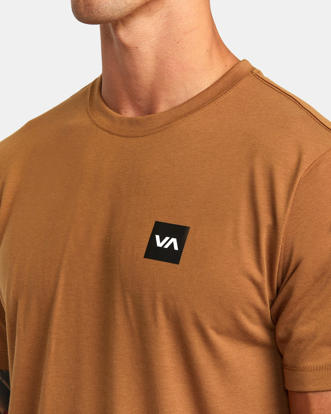 RVCA 2X TEE - TOB