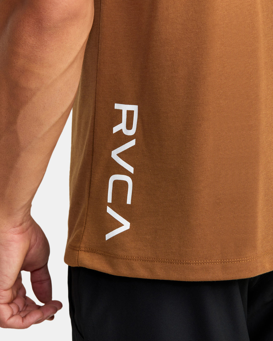RVCA 2X TEE - TOB