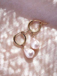 KE ALOHA JEWELRY BAROQUE PEARL HOOP EARRINGS - KEHAU