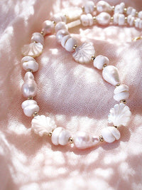 KE ALOHA JEWELRY BAROQUE PEARL SCALLOP & PUKA SHELL NECKLACE - KEAO 16-18"