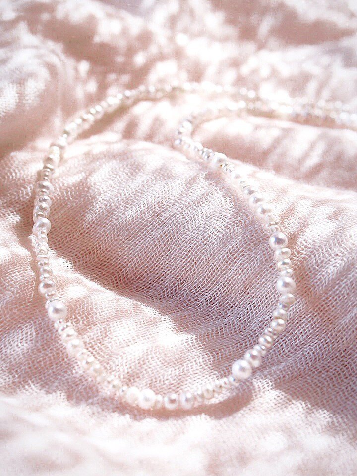 KE ALOHA JEWELRY DAINTY ORGANIC WHITE PEARL NECKLACE - KALE'A