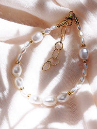 KE ALOHA JEWELRY GOLD AND WHITE PEARL BEAD BRACELET - HIWAHIWA