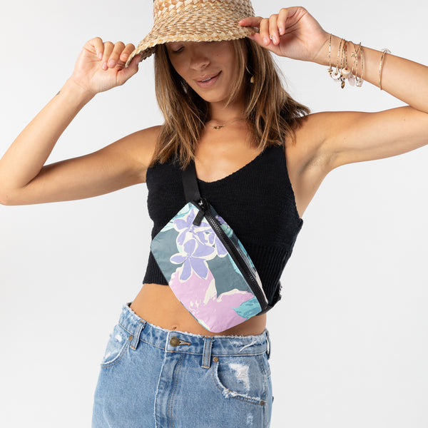 ALOHA COLLECTION MINI HIP PACK / PAU HANA