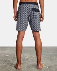 RVCA APEX BOARDSHORTS 18"