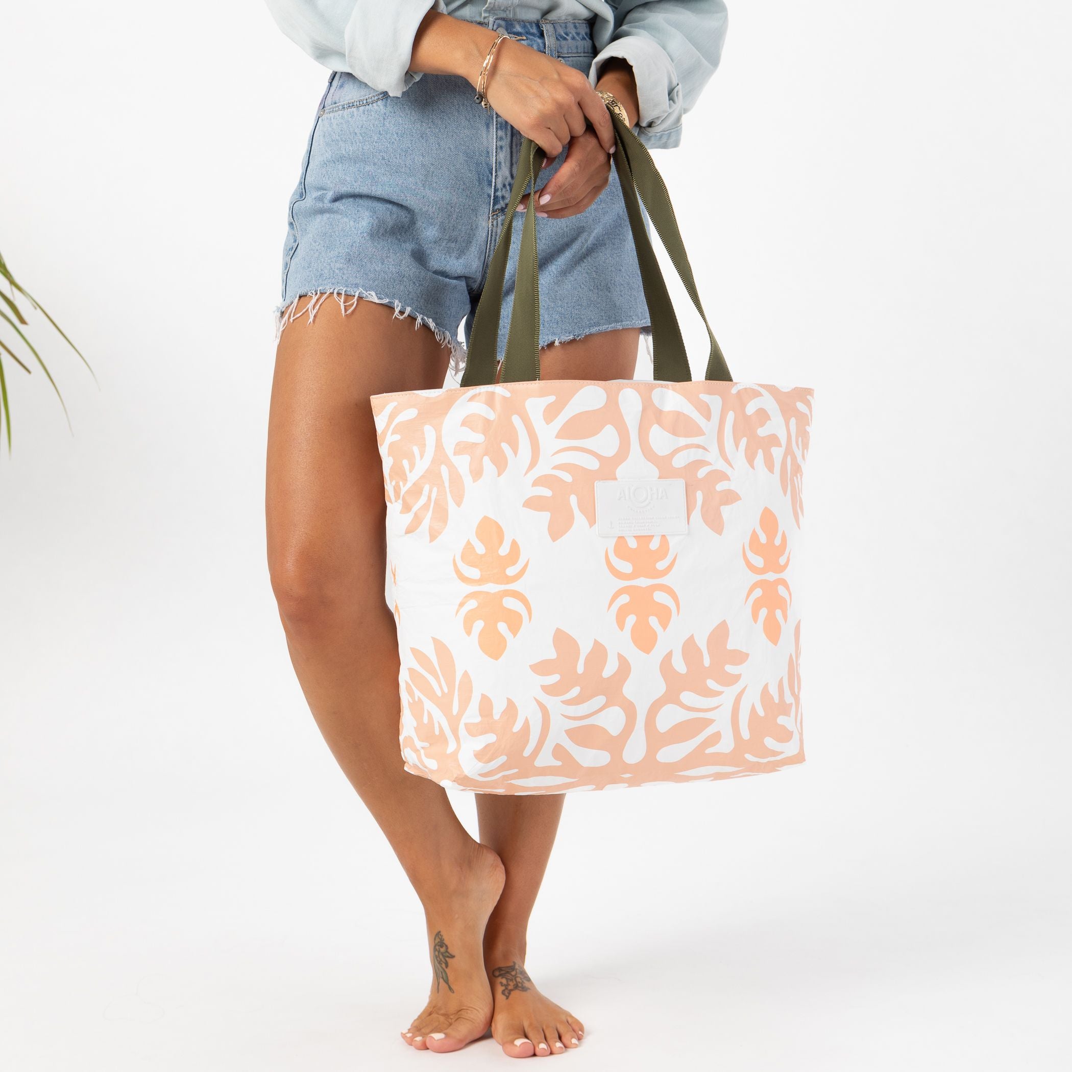 Mohala Eyewear x buy ALOHA Collection Day Tripper Tote NWT