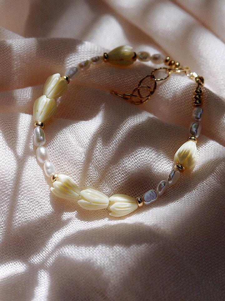 KE ALOHA JEWELRY PEARL PIKAKE FLOWER BEAD BRACELET - MELE