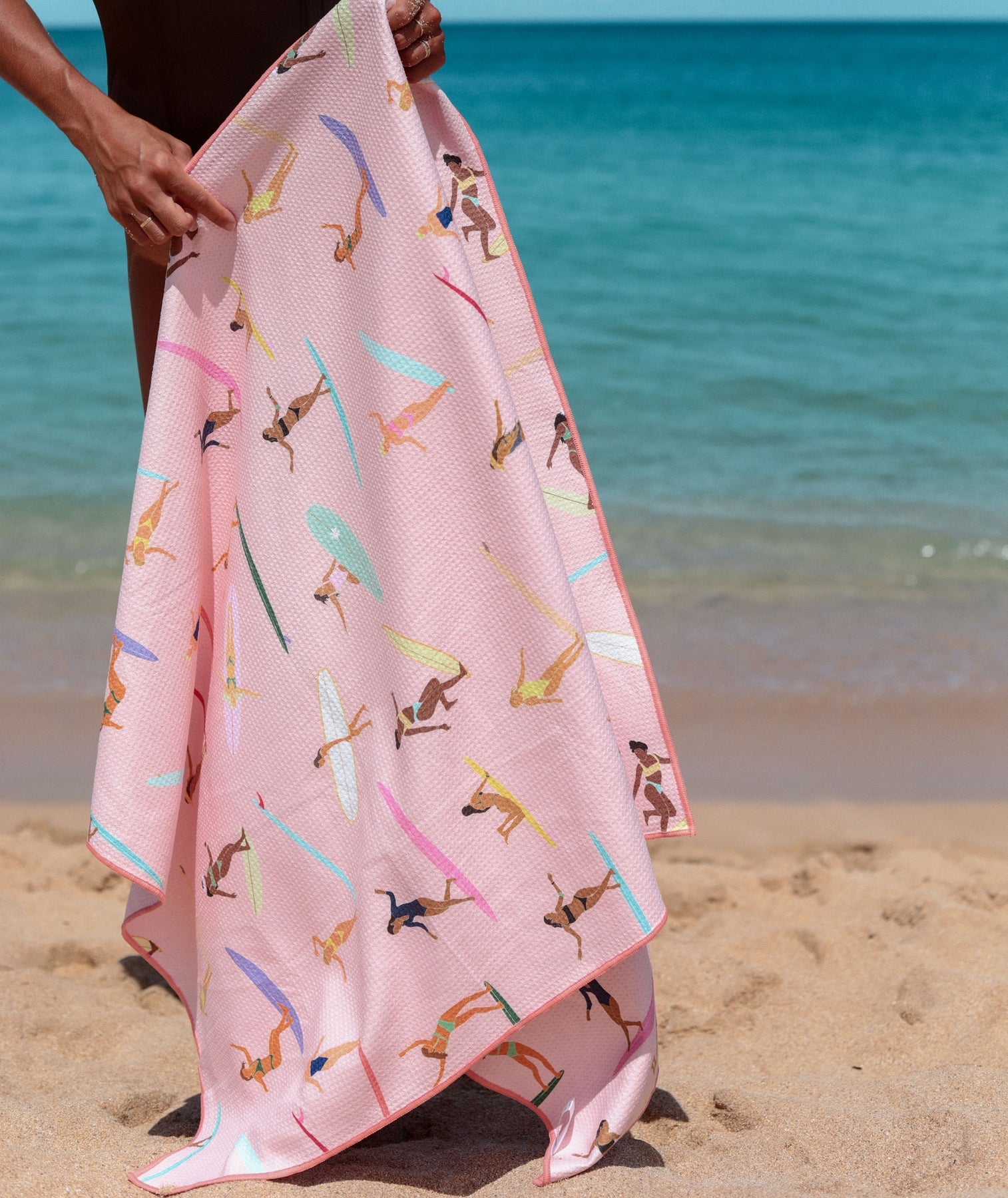 TAG ALOHA CO BEACH TOWEL - QUEENS OF WAIKIKI – Work It Out