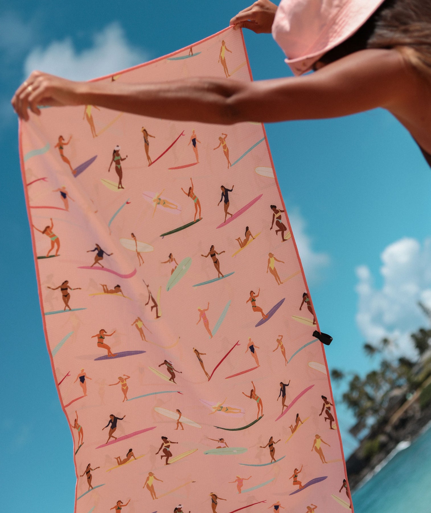 TAG ALOHA CO BEACH TOWEL - QUEENS OF WAIKIKI – Work It Out