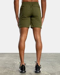 RVCA YOGGER IV SHORT - OLV