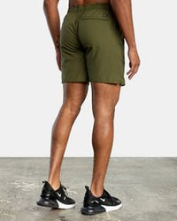 RVCA YOGGER IV SHORT - OLV