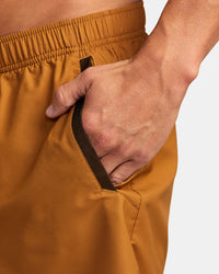 RVCA YOGGER IV SHORT - TOB